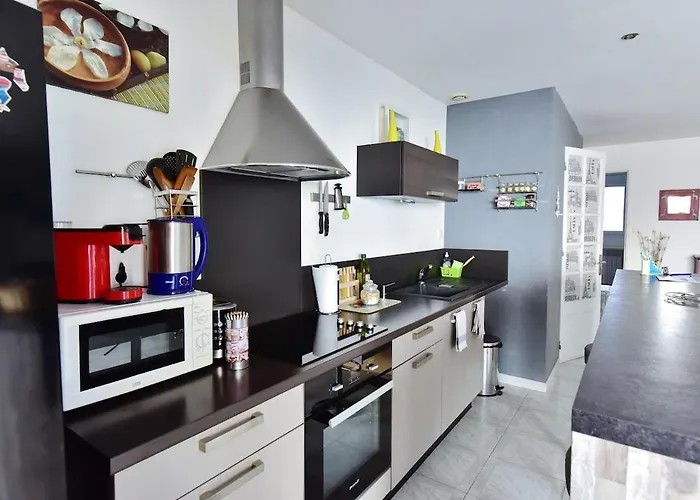Spacieux 55m2, Confort, Au Calme Et Climatise